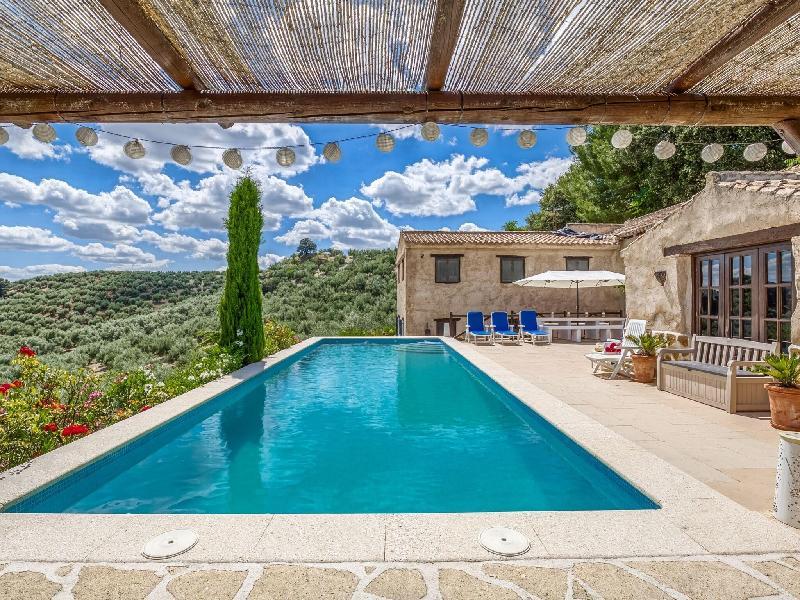 Villa in Montefrio near Iznajar Lake — 4-Star Luxury Hotel in Montefrio, Spain