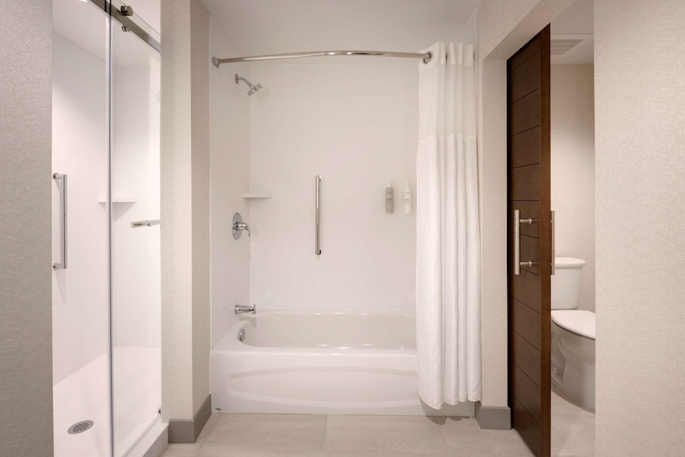 Hilton Garden Inn Haymarket - photo 29