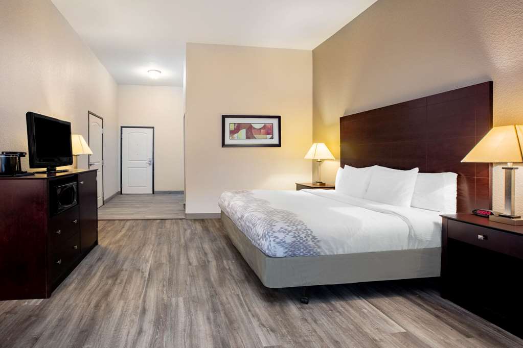 La Quinta Inn & Suites by Wyndham McKinney - photo 28