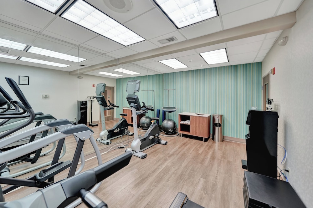 Holiday Inn Express Hotel & Suites Beatrice by IHG - photo 96