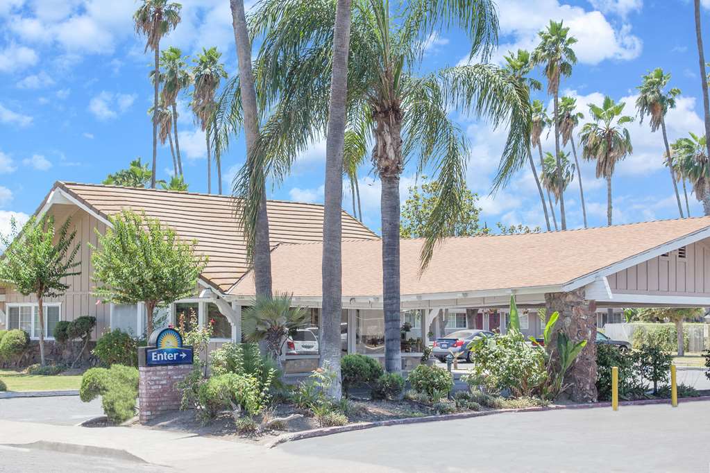 Days Inn Fresno Central