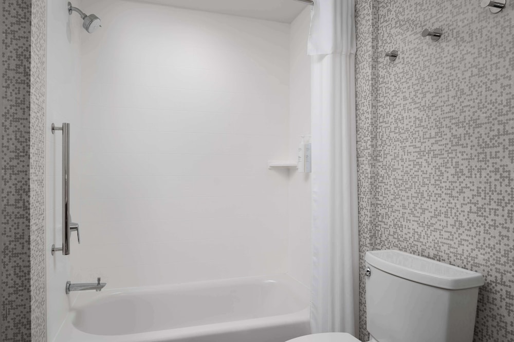 Home2 Suites by Hilton Winter Haven - photo 19