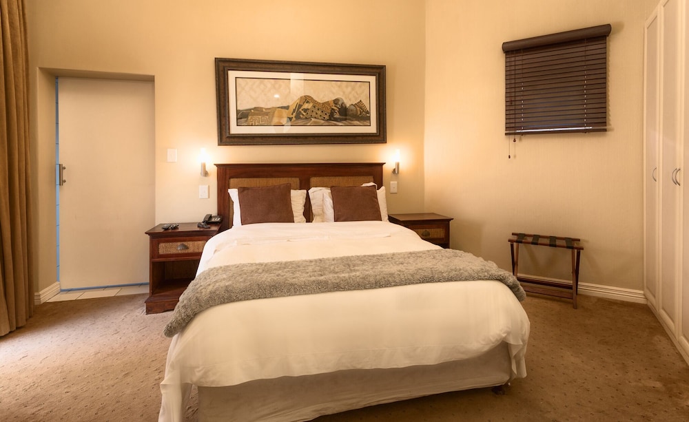 Burning Shore Hotel — Walvis Bay — photo 2