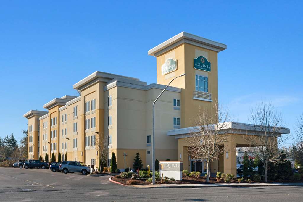 La Quinta Inn & Suites by Wyndham Bellingham - photo 10