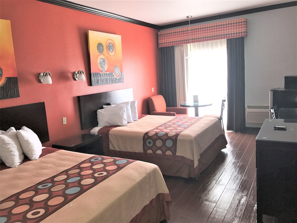 Blue Bay Inn & Suites - photo 13