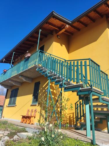 Casa Marianne — 4-Star Luxury Hotel in Angera, Italy