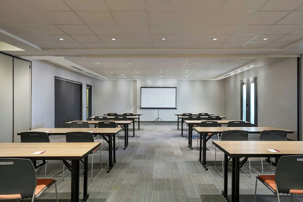 Aloft Durham Downtown - photo 53