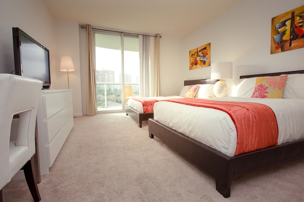 Sunny Isles Suites - photo 9