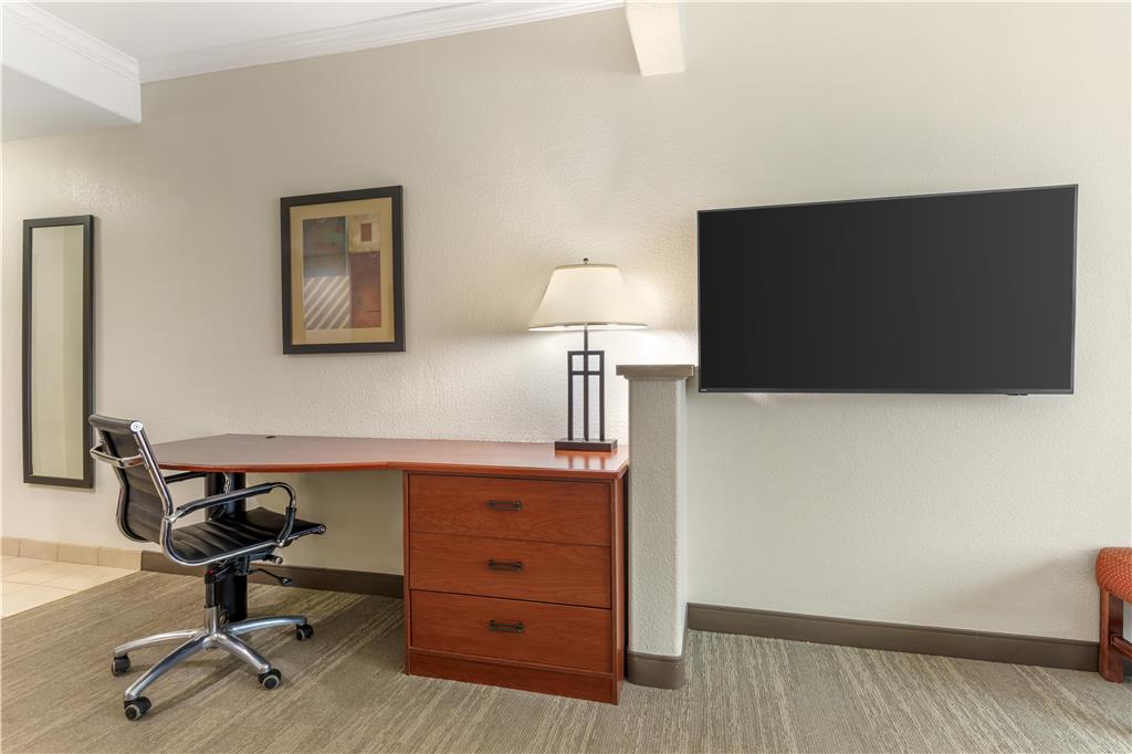 Best Western Plus Waxahachie Inn & Suites - photo 19