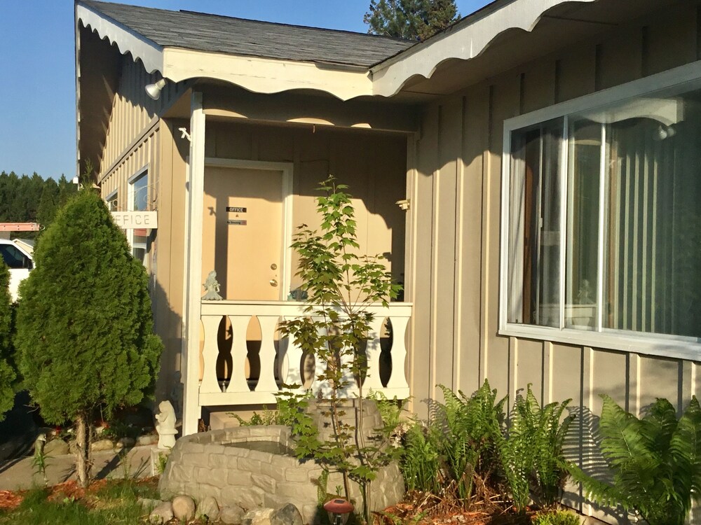 Edelweiss Motel - photo 57