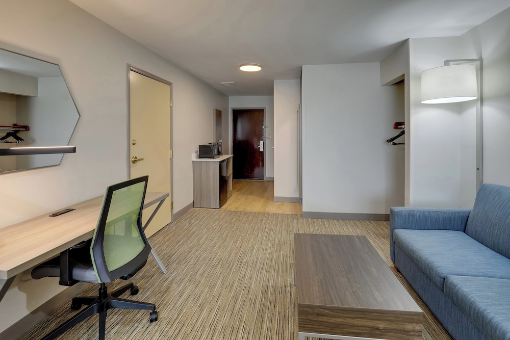 Holiday Inn Express Hotel & Suites Hinesville East Fort Stewart - photo 76