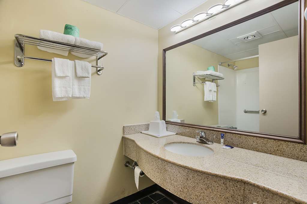 Americas Best Value Inn Tulsa at I 44 - photo 19