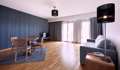 Lux Fatima Park Hotel Suites & Residence