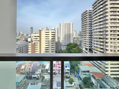 Stylish Modern 1BR Ultra Fast Wifi BTS Phrom Phong