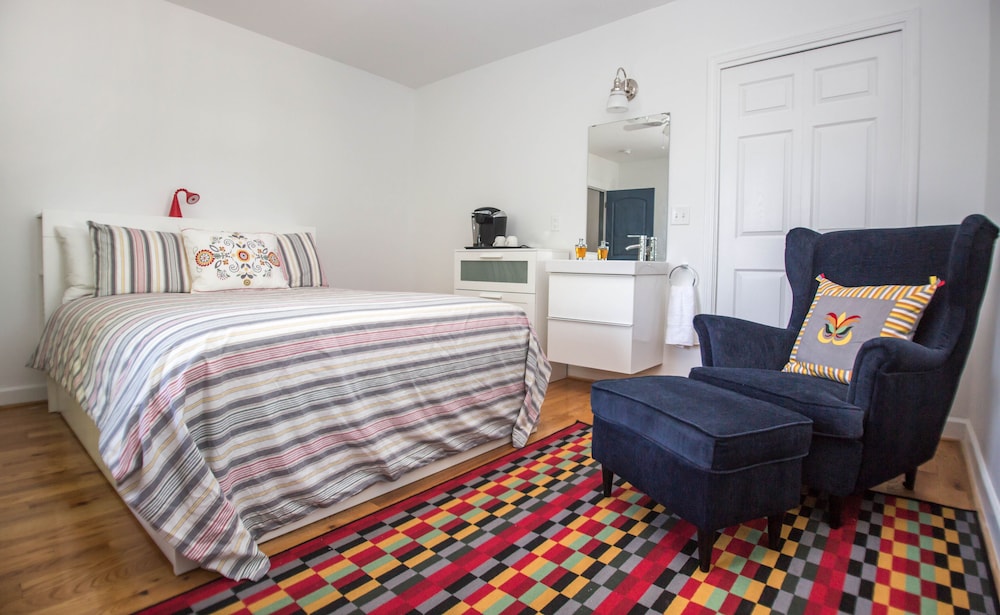 Swamp Rabbit Inn - photo 12