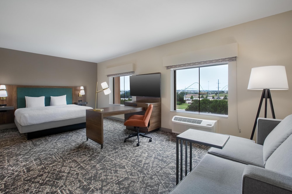 Hampton Inn & Suites Dallas Arlington N Entertainment Dist. - photo 9