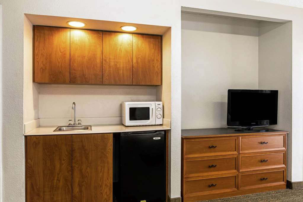 La Quinta Inn by Wyndham Denver Northglenn - photo 45