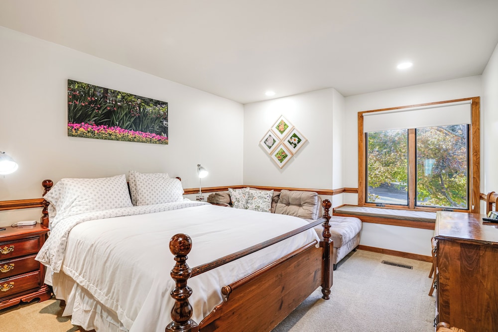 1 Mi to Wintergreen Resort Mtn View Condo - photo 17