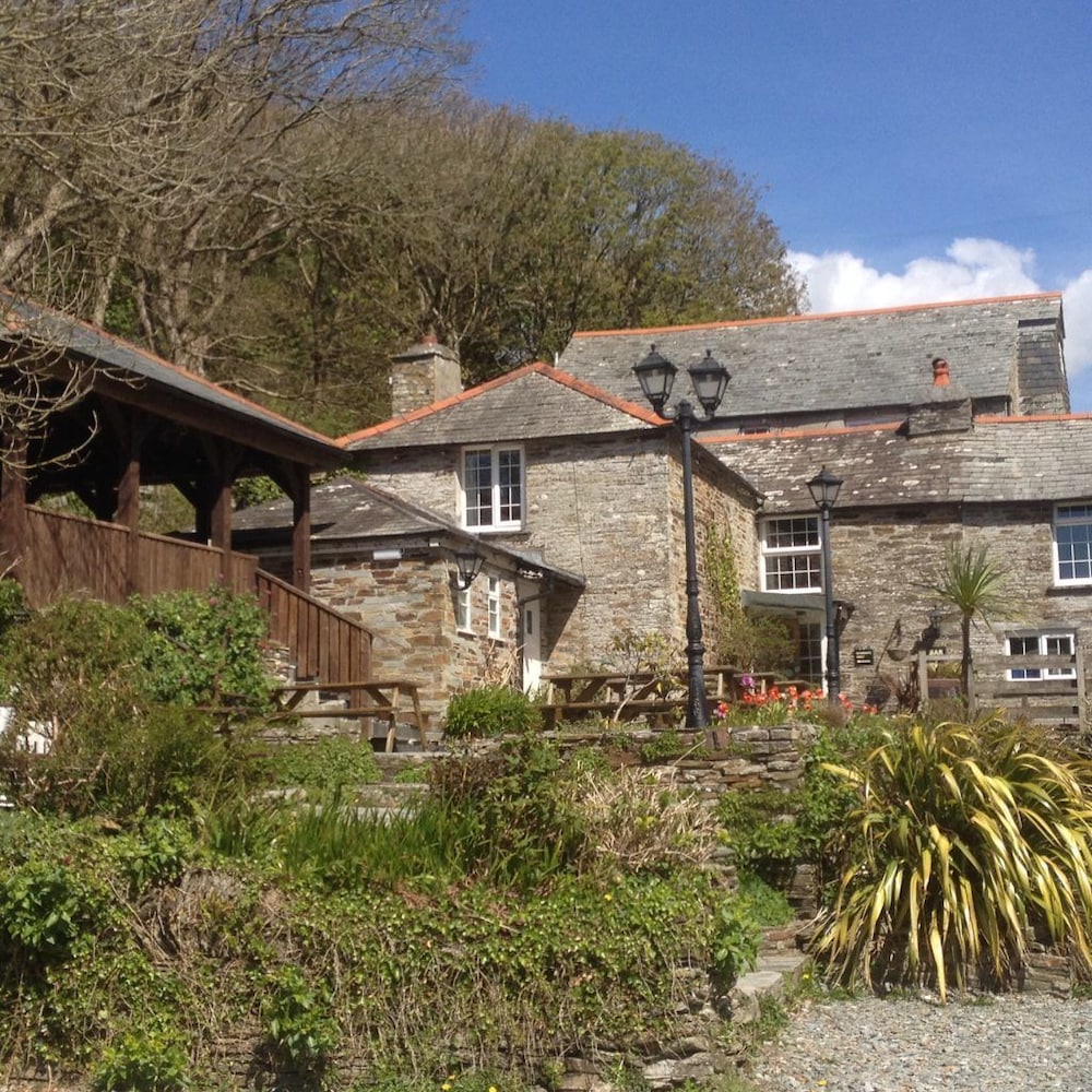 The Mill House Inn — 4-Star Luxury Hotel in Tintagel, United Kingdom