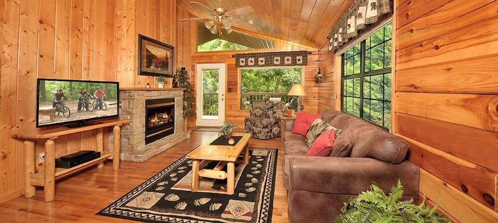 Honey Bear Den - last minute hotel in Sevierville