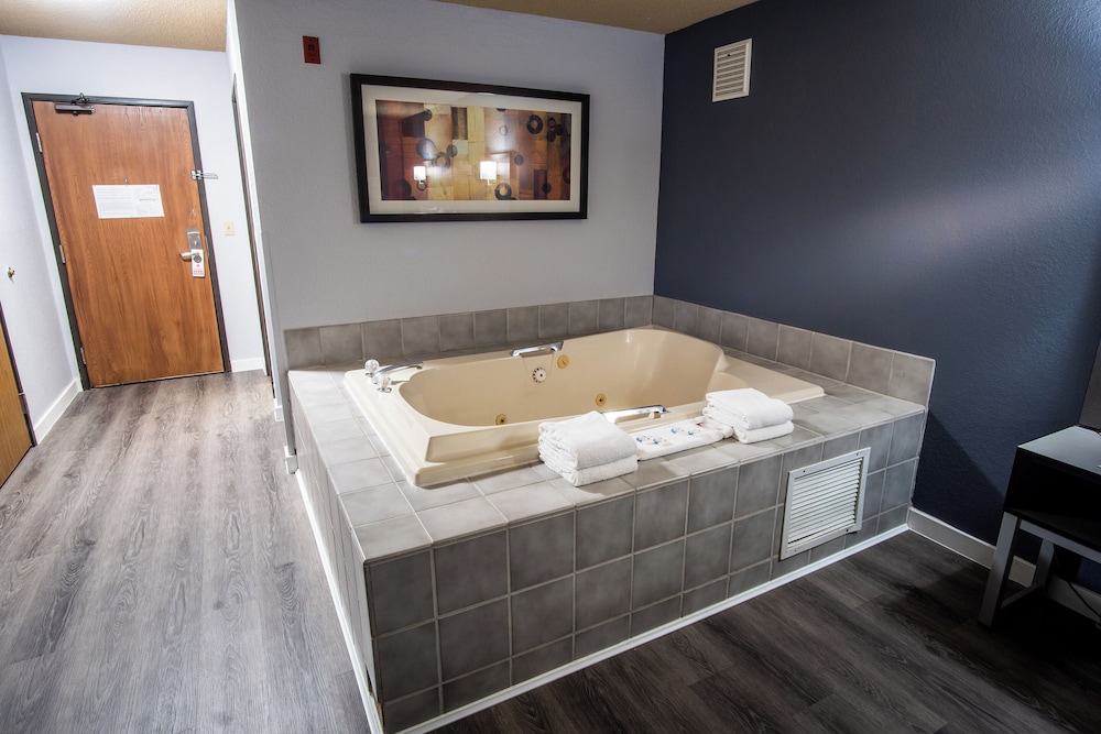 Coratel Inn and Suites By Jasper Eagan St Paul Airport & Mall of America - photo 7