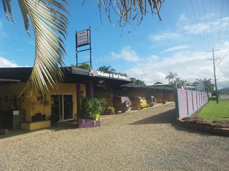 Reef Gardens Motel - carbon neutral hotel in Proserpine