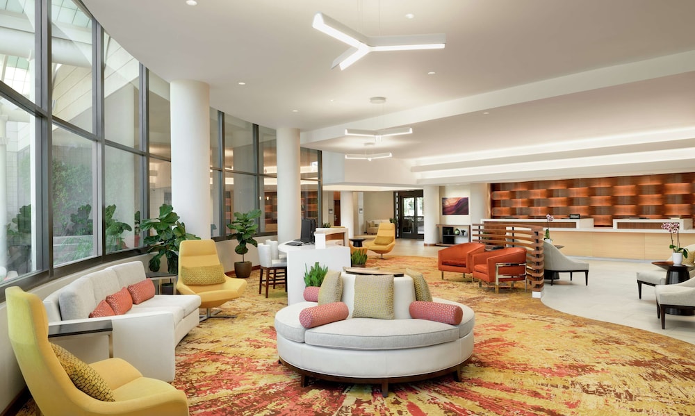 DoubleTree Suites by Hilton Phoenix - photo 4