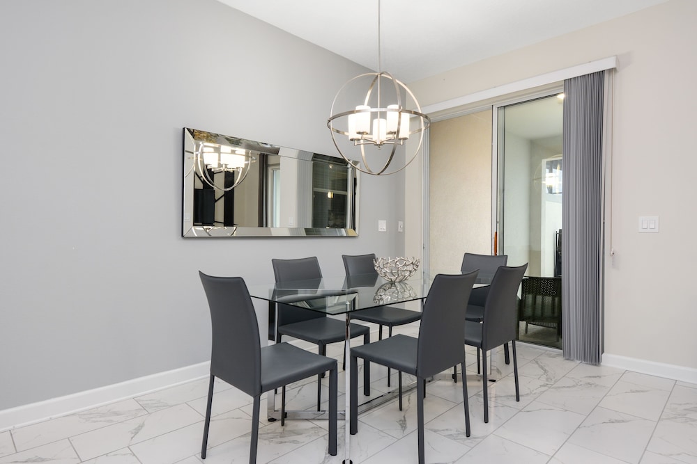 Four Bedrooms w Pool Townhome 4841 - photo 13