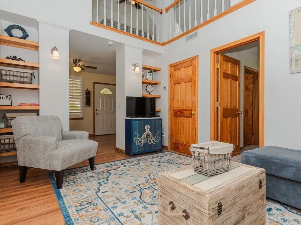 Bay Cottage by Miss Kitty s — 4-Star Luxury Hotel in Rockport, United States
