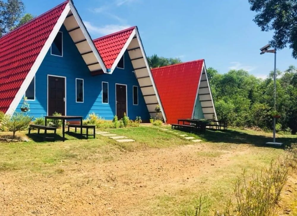 Dreamland Beach Holiday in Kudat, Malaysia