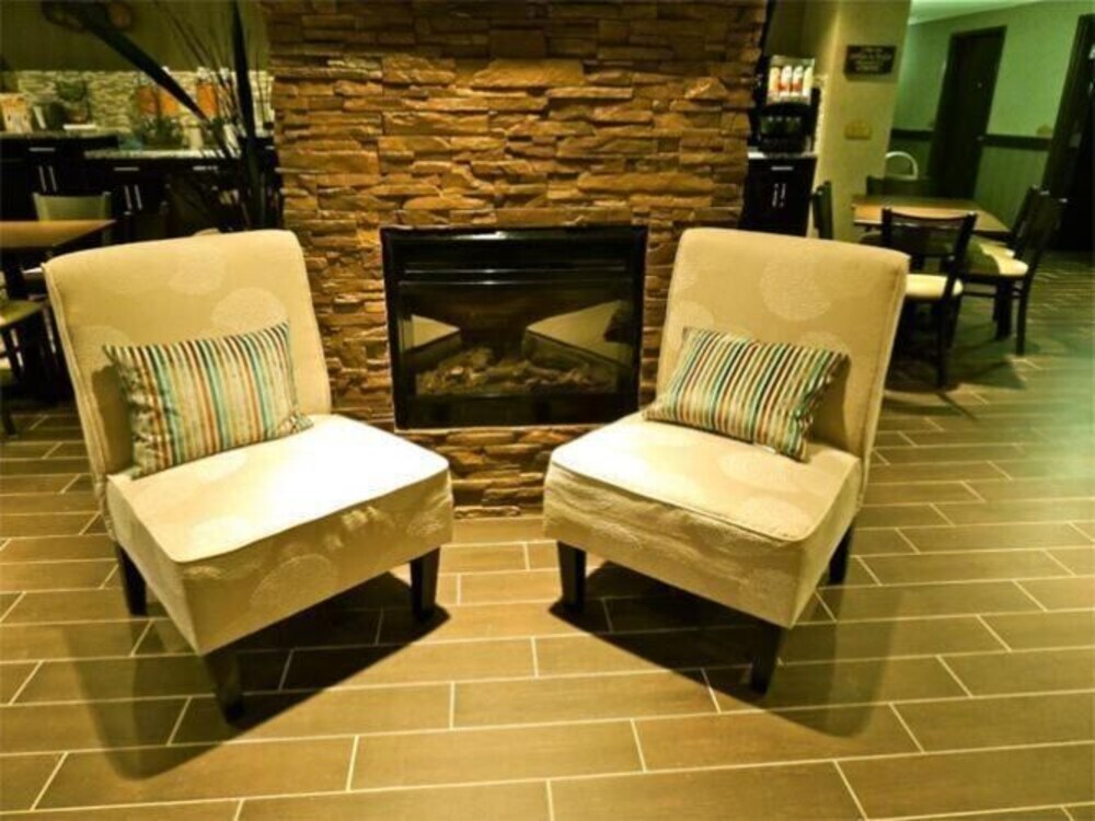 Western Star Inn & Suites Redvers — hotel in Moosomin
