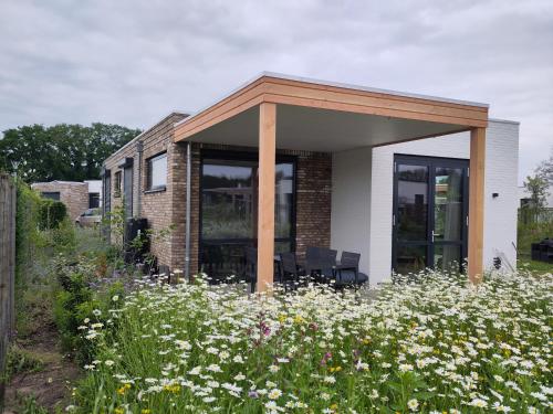 Weidezicht - carbon neutral hotel in Unknown City