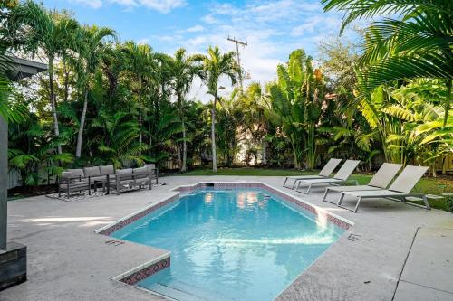 Hollywood Tropical Retreat in Hollywood, United States