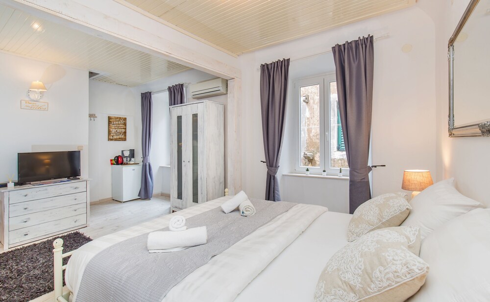 Dubrovnik Old Town Apartments — 4-Star Luxury Hotel in Dubrovnik, Croatia
