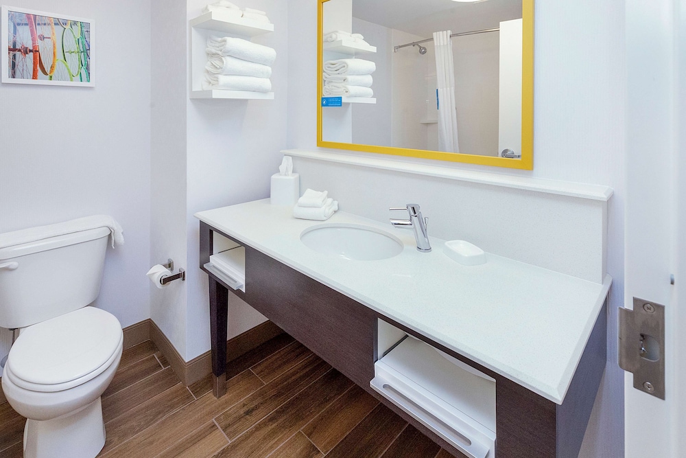 Hampton Inn & Suites Morgantown University Town Centre - photo 31