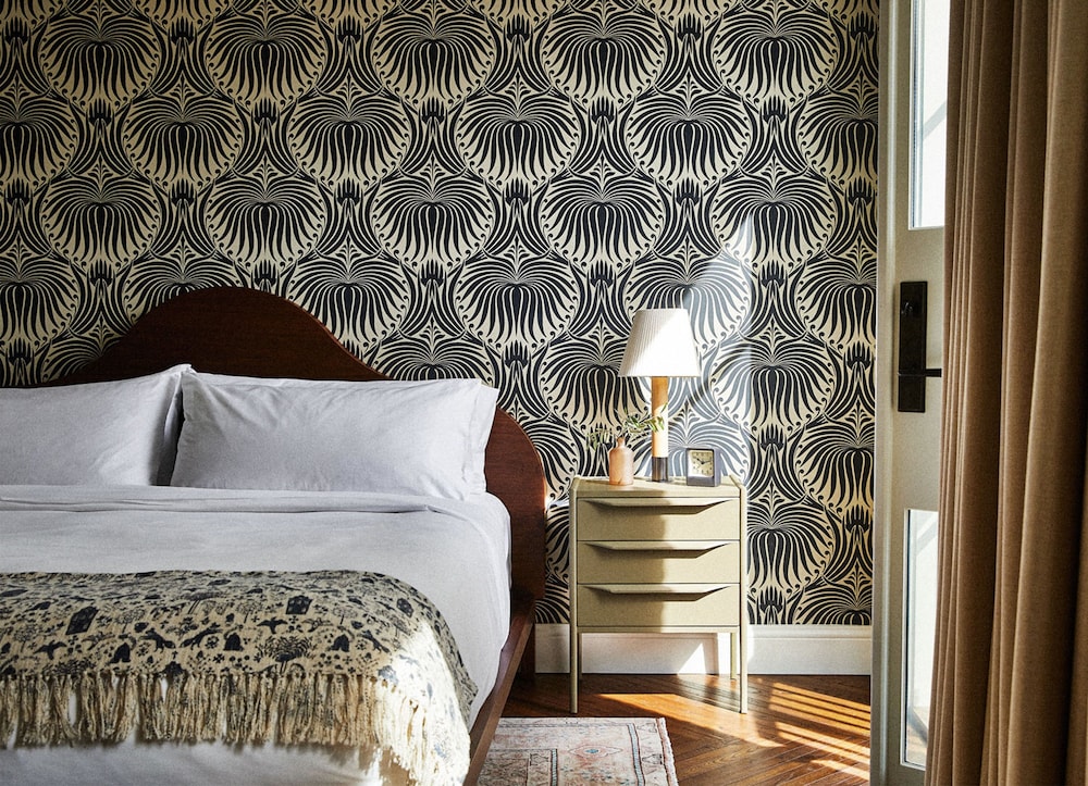 The Pinch Hotel - photo 6