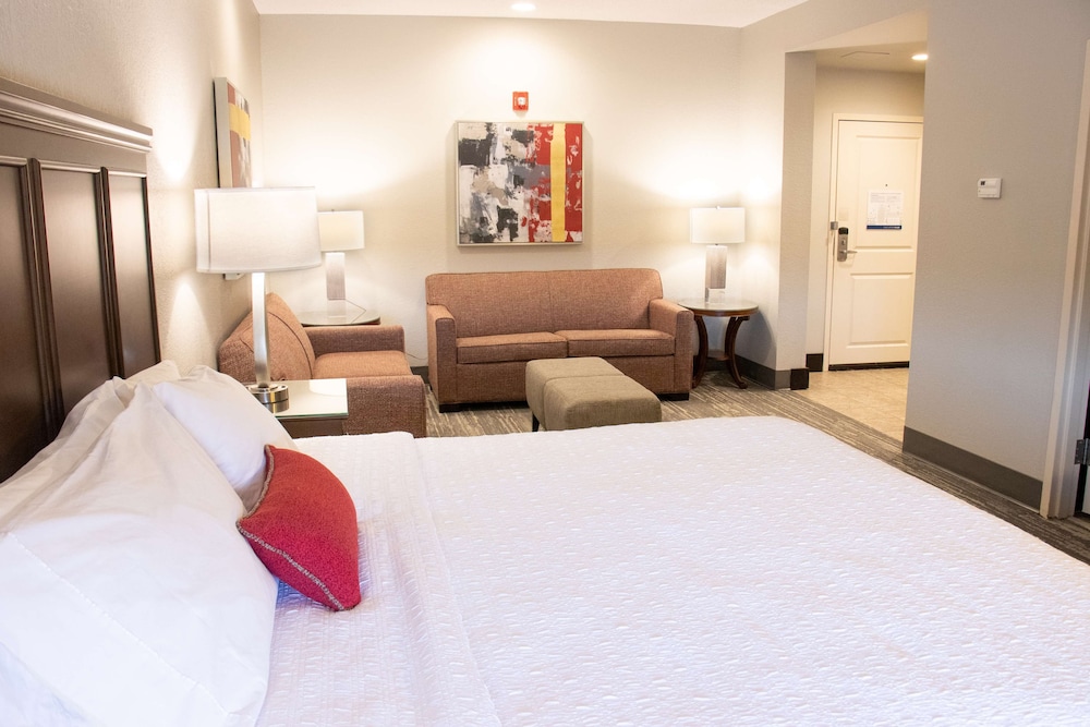 Hampton Inn Tuscaloosa University - photo 22
