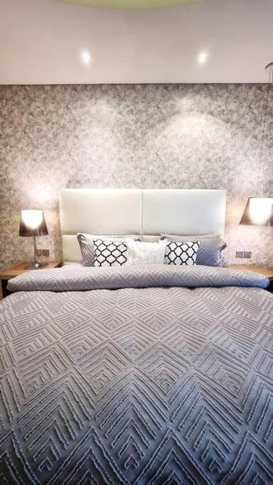 Luxury apartment Paramount Hotel A21 - last minute hotel in Dubai