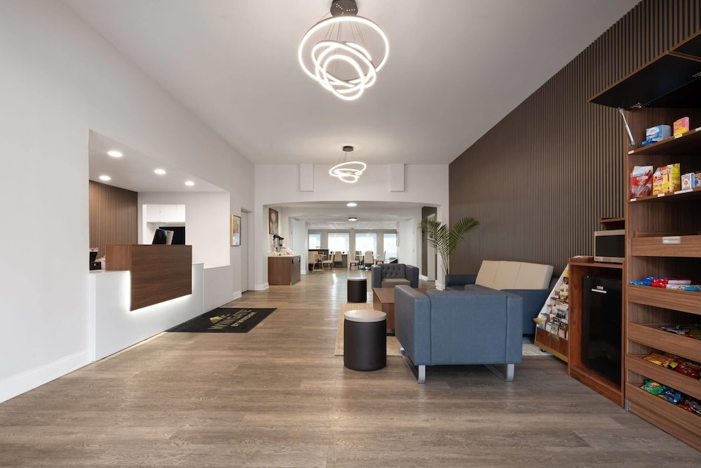 Wingate by Wyndham Dublin Near Claytor Lake State Park - photo 2