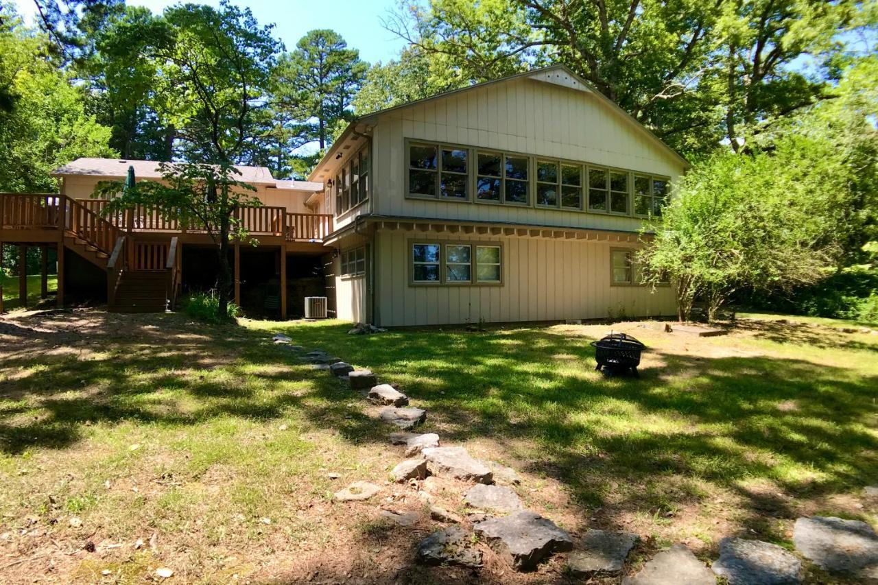 Pine Crest Lodge — 4-Star Luxury Hotel in Eureka Springs, United States