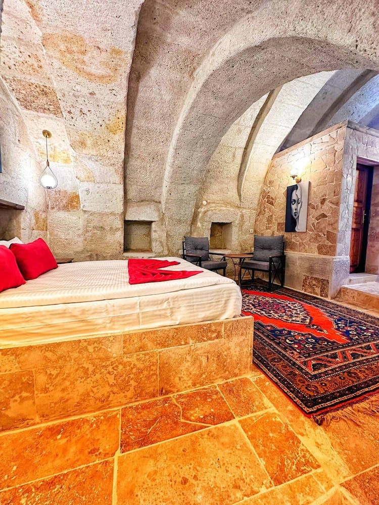 Crimson Cappadocia — Avanos — photo 2