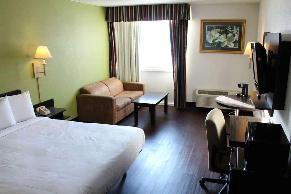 Travelodge by Wyndham Zanesville - photo 18