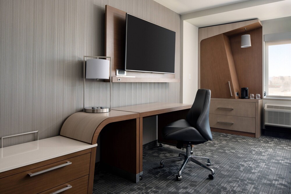 Courtyard by Marriott Loveland Fort Collins - photo 16