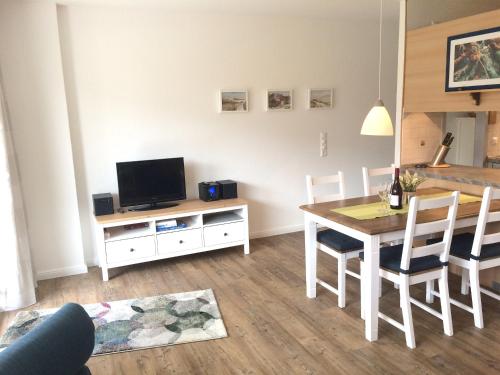 Ferienwohnung Meeresleuchten — 4-Star Luxury Hotel in Sylt-Ost, Germany