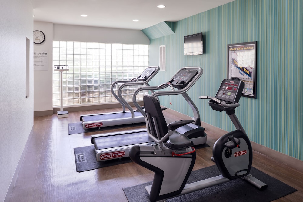 Holiday Inn Express Burlington by IHG - photo 37