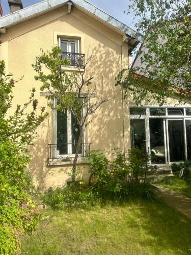 Mini Studio au calme in Colombes, France