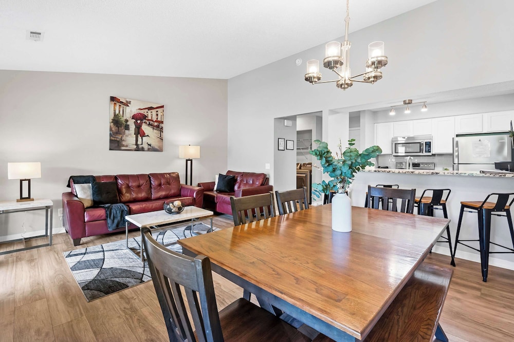 Quittin’ Time Stay for 6 With Golf Course Views & Resort Amenities in Branson, United States