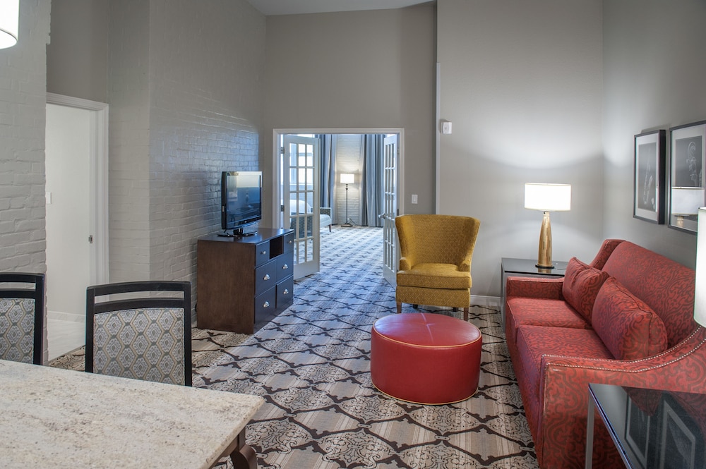 Hampton Inn and Suites New Orleans Convention Center - photo 55