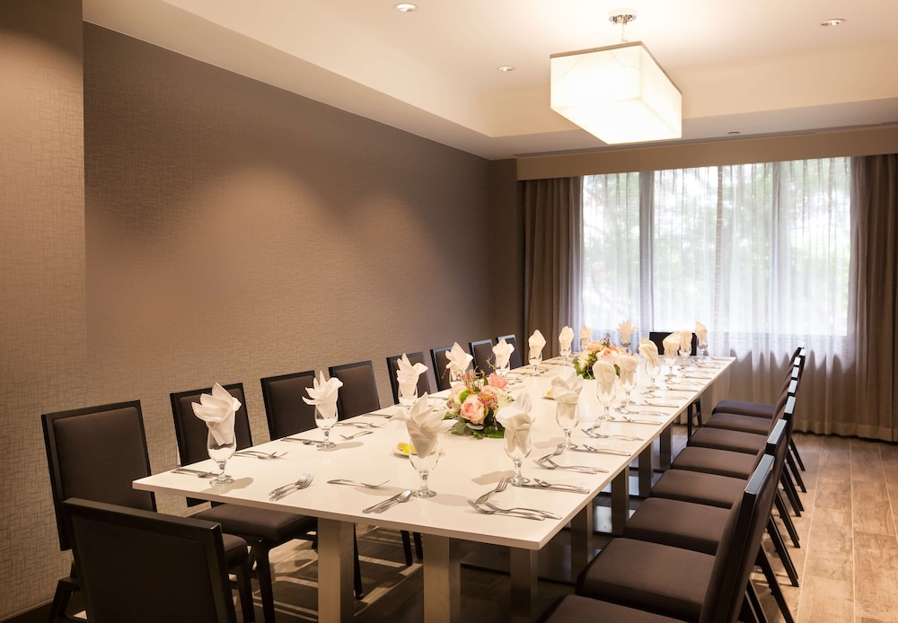 DoubleTree by Hilton Hotel & Suites Houston by the Galleria - photo 57