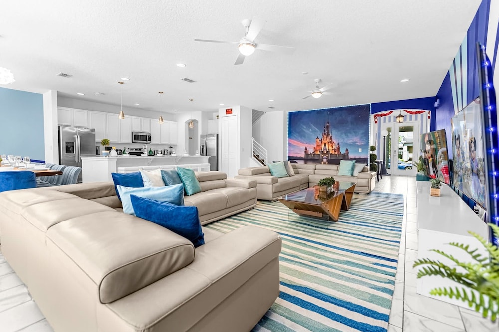 15br Mansion w Private Pool BBQ and Netflix Kissimmee - featured photo
